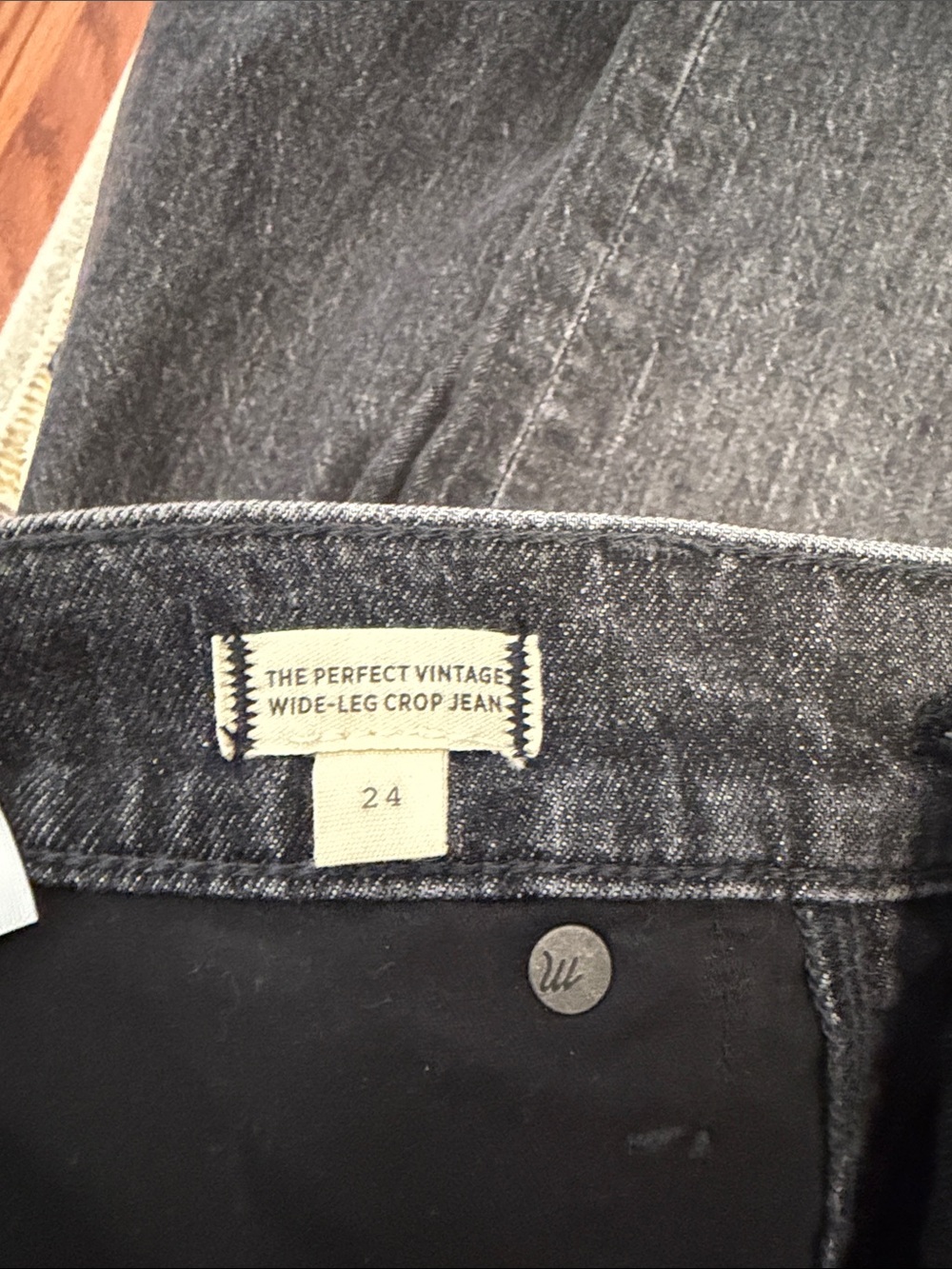 Like New Madewell Women’s “The Perfect Vintage Wide Leg Cropped Jean” size 24 - Picture 4 of 4